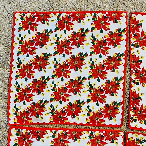 Set of 4 Vintage Poinsettia Holiday Christmas Cotton Napkins 60s - Picture 5 of 6